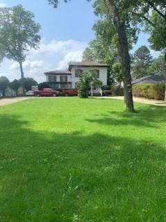 903 Douglas Street - Photo 1