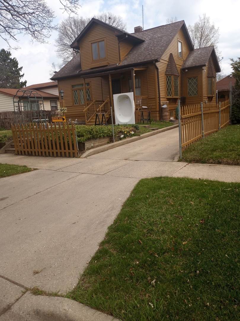 951 Muirfield Avenue - Photo 1
