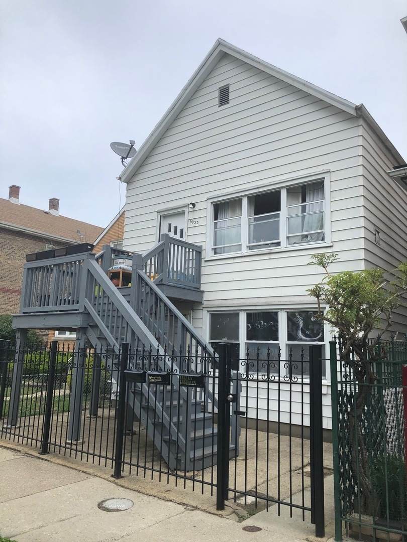 5033 Rockwell Street - Photo 1