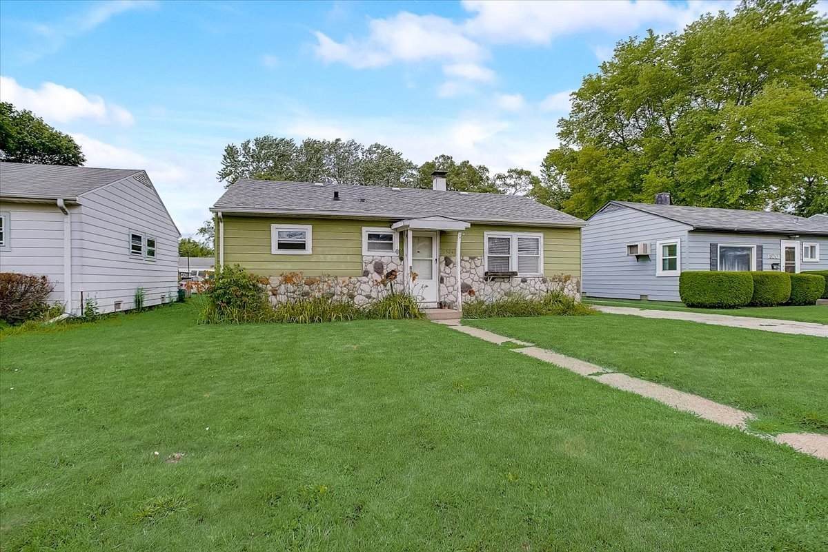1524 Dodge Avenue - Photo 1