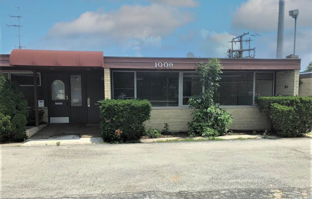 1009 Evergreen Avenue - Photo 1