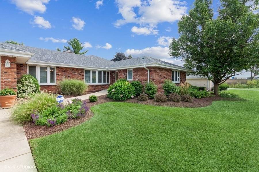 235 Park Lane - Photo 1