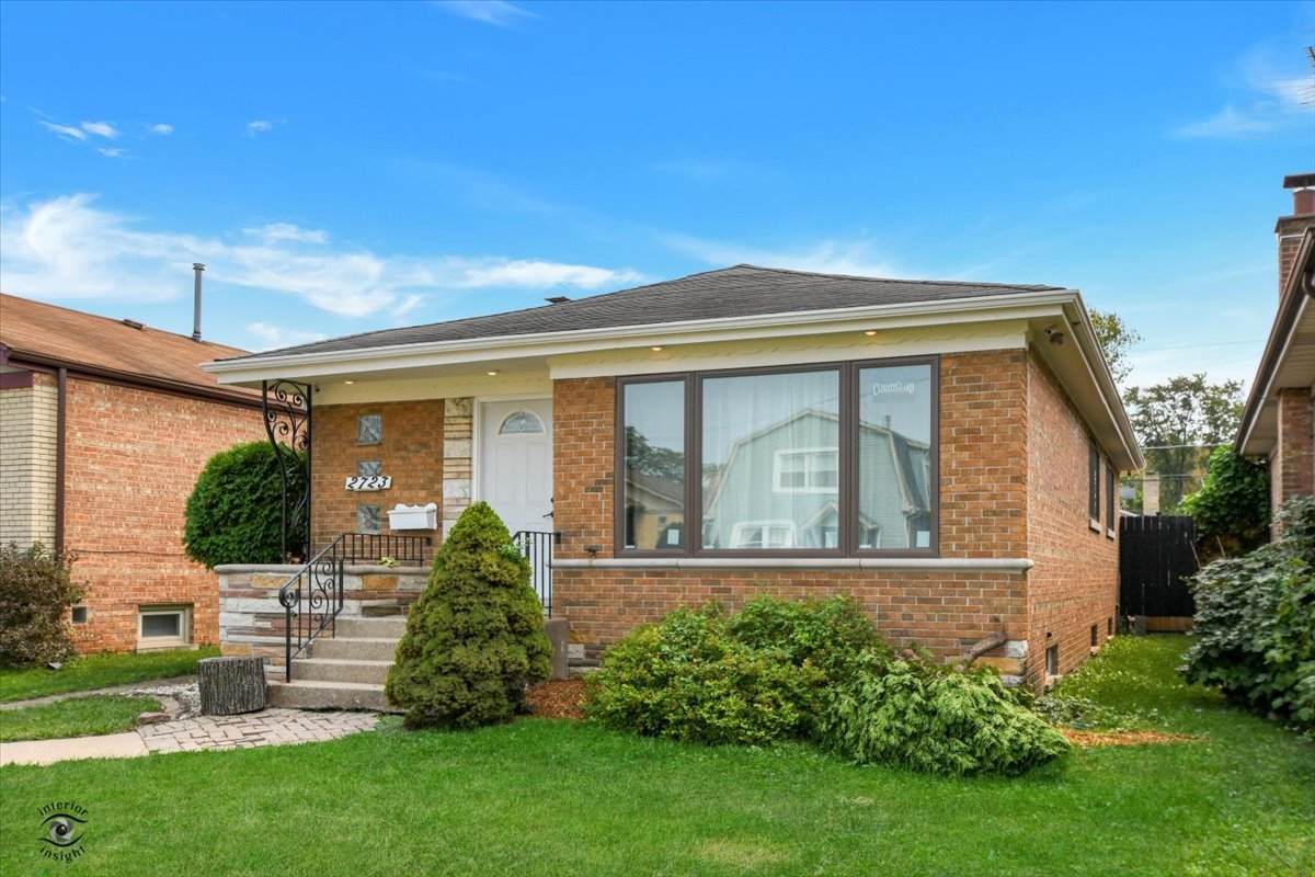 2723 Grunewald Street - Photo 1