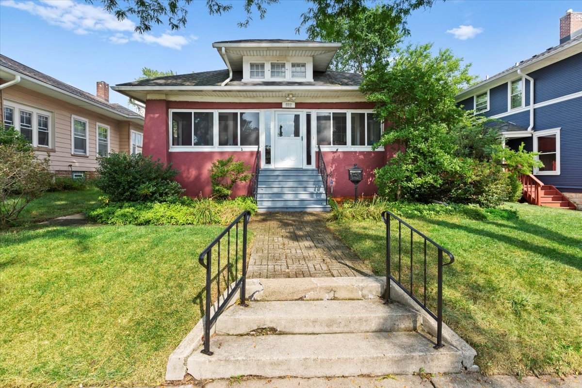 502 Knox Place - Photo 1