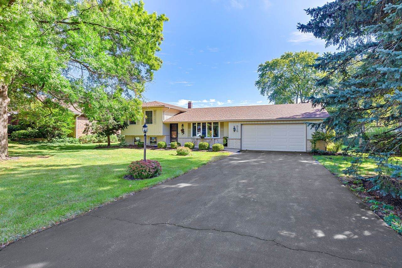 0N515 Herrick Drive - Photo 1