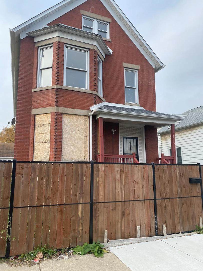 10510 Wentworth Avenue - Photo 1