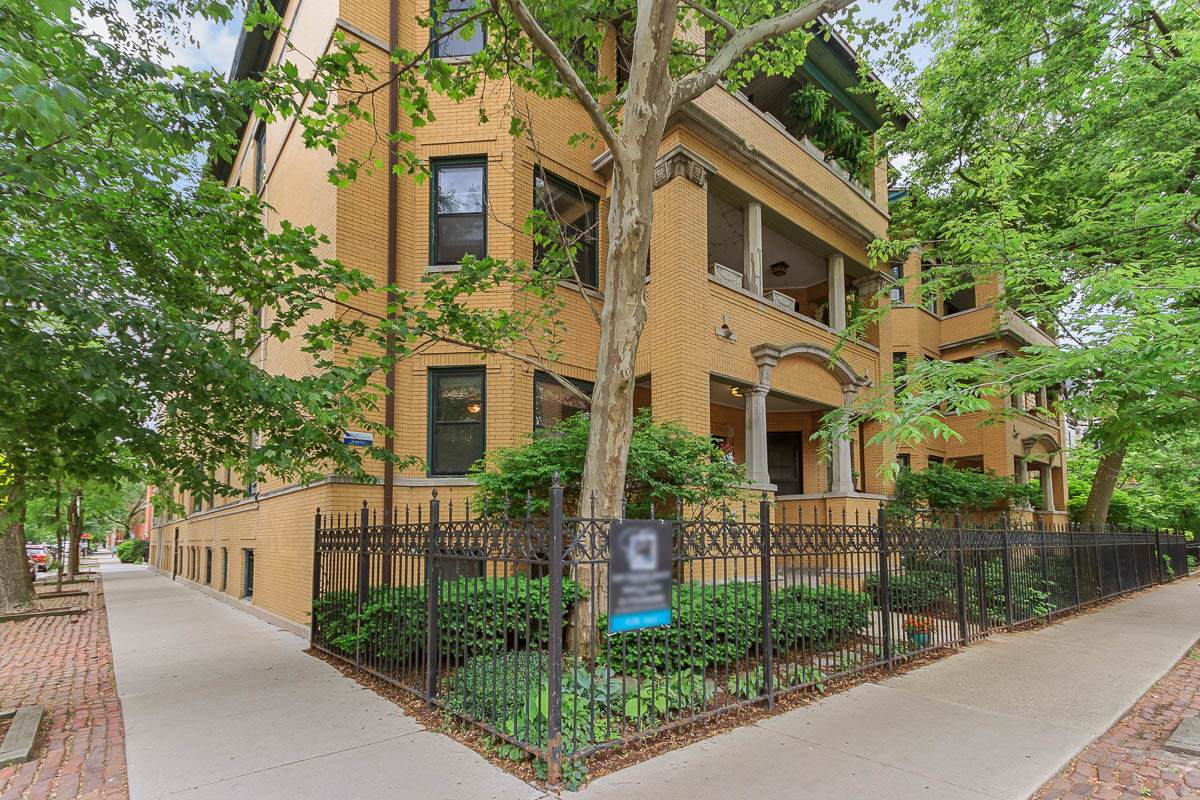 601 Fullerton Parkway - Photo 1