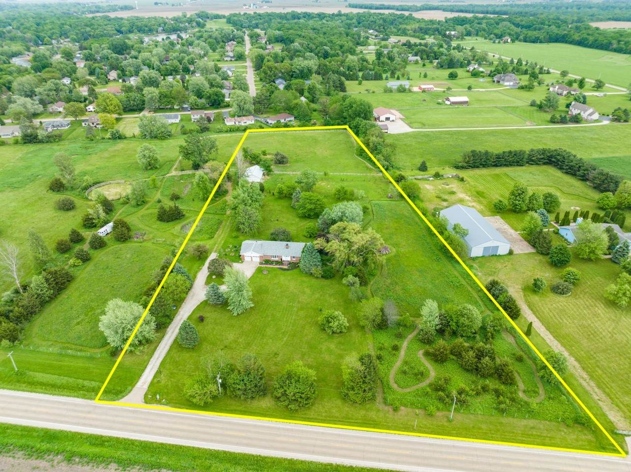 4622 2351st Road - Photo 1