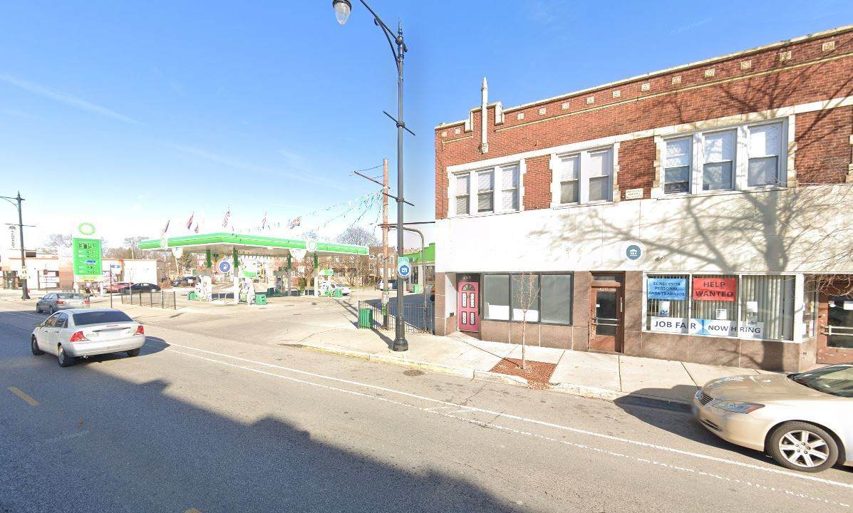 4217 Milwaukee Avenue - Photo 1