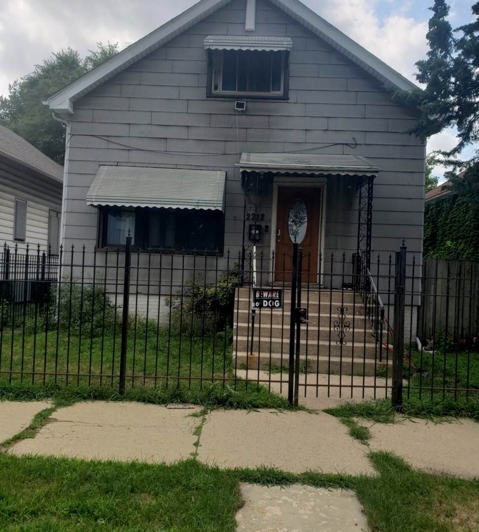 2212 Lavergne Avenue - Photo 1
