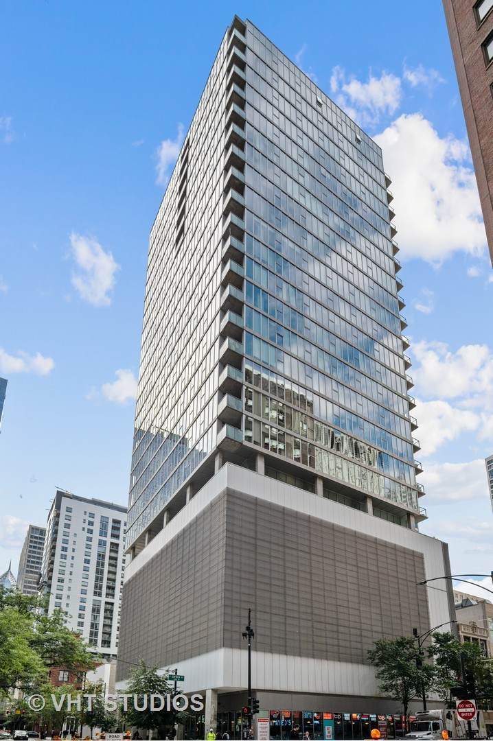 550 Saint Clair Street - Photo 1