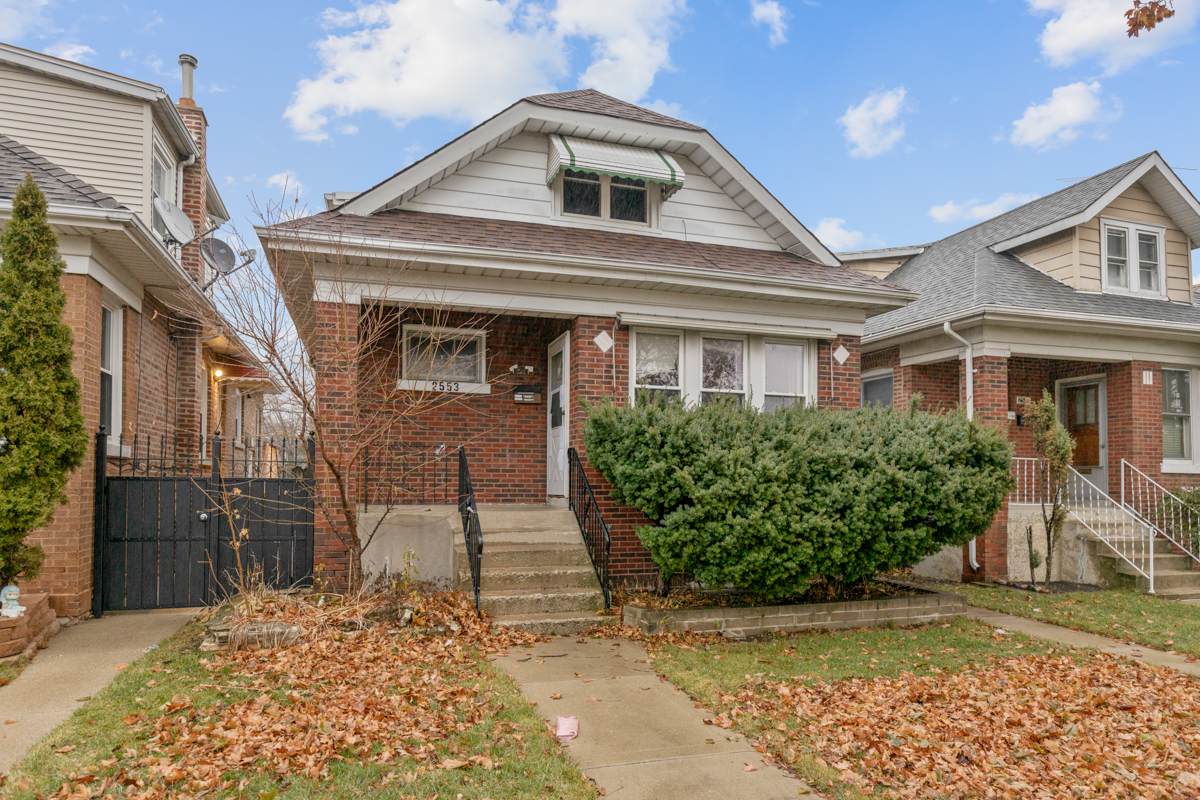 2553 Mcvicker Avenue - Photo 1