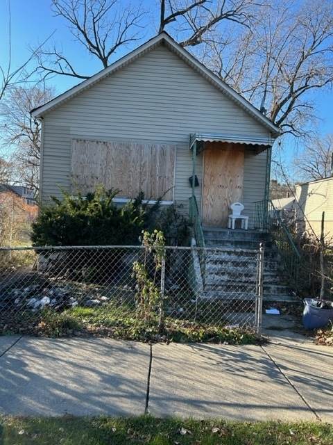 5330 Lowe Avenue - Photo 1