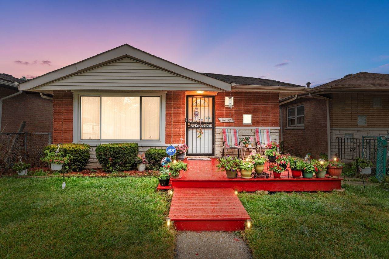 16137 Woodbridge Avenue - Photo 1