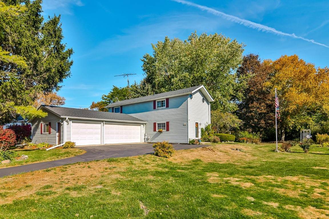 422 Pembroke Road - Photo 1