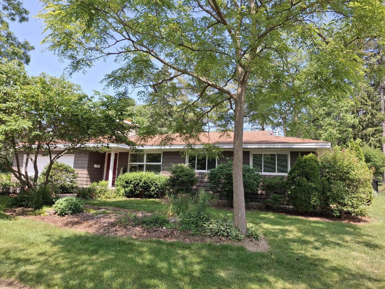 121 Parkside Avenue - Photo 1