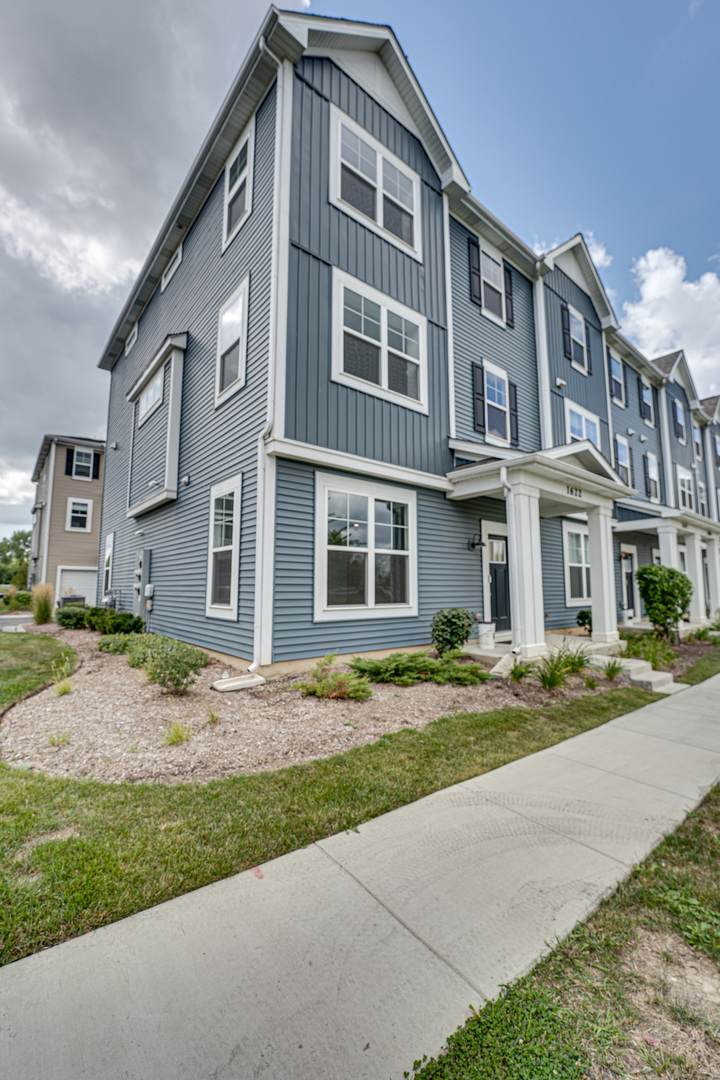 1622 Albany Street - Photo 1