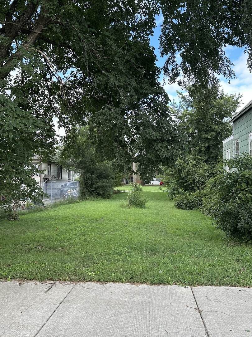 13431 Houston Avenue - Photo 1