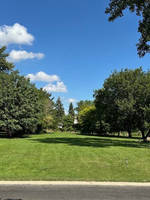 17W456 Karban Road - Photo 1