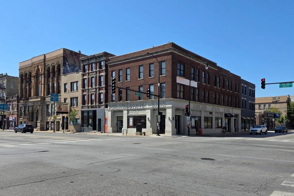 1800 Ashland Avenue - Photo 1