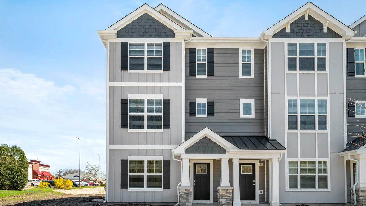 579 Yosemite Way - Photo 1