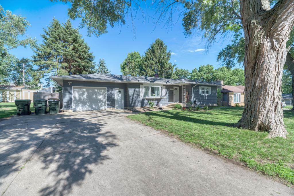 22557 Carrie Avenue - Photo 1