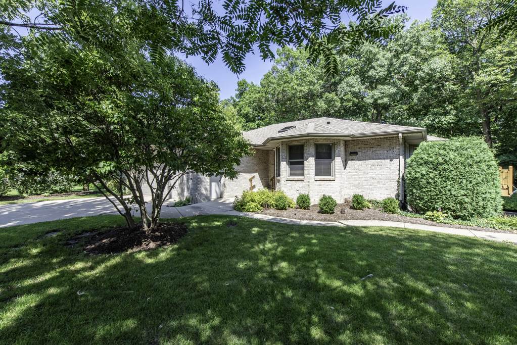 1417 April Lane - Photo 1