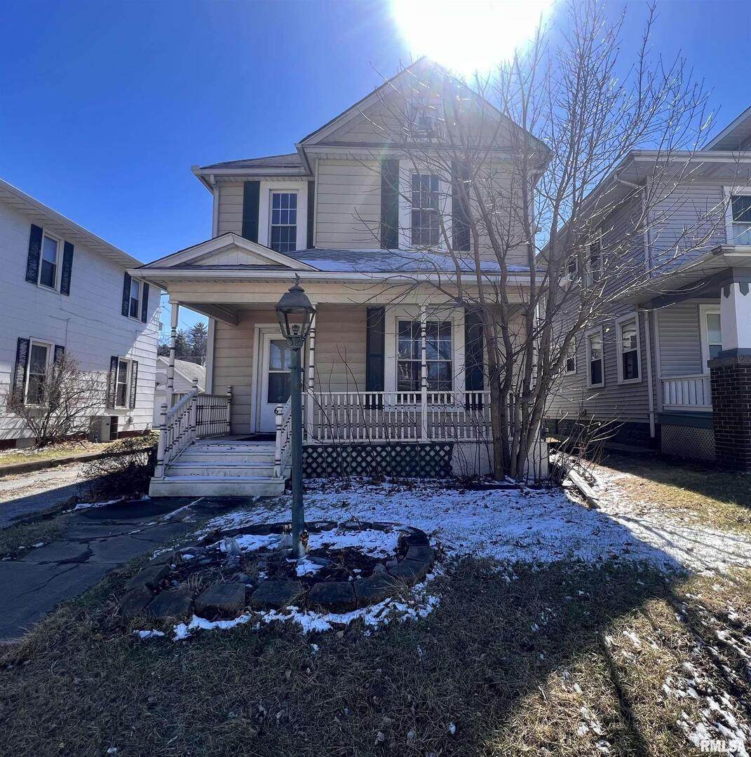 620 16TH Avenue - Photo 1