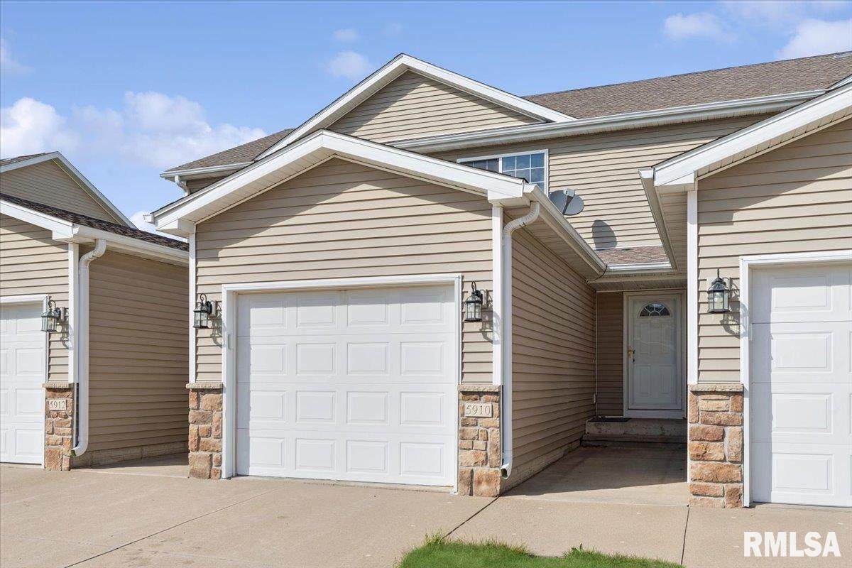 5910 Austin Avenue - Photo 1