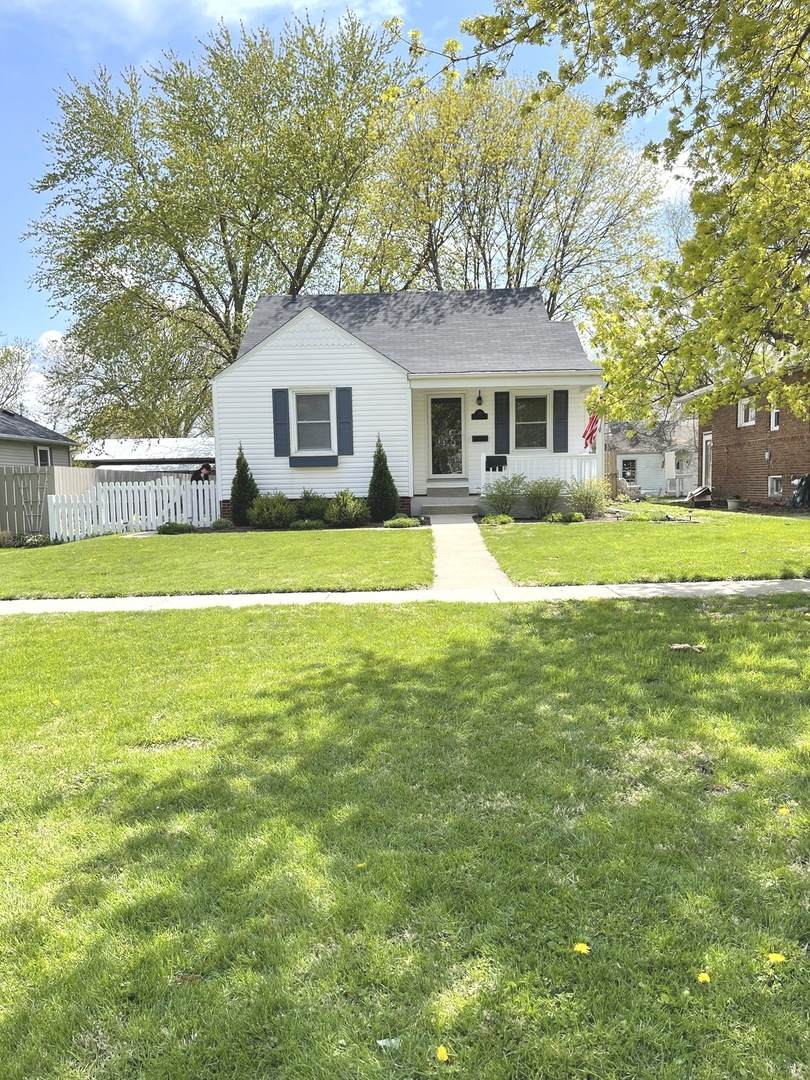 512 Sangamon Avenue - Photo 1
