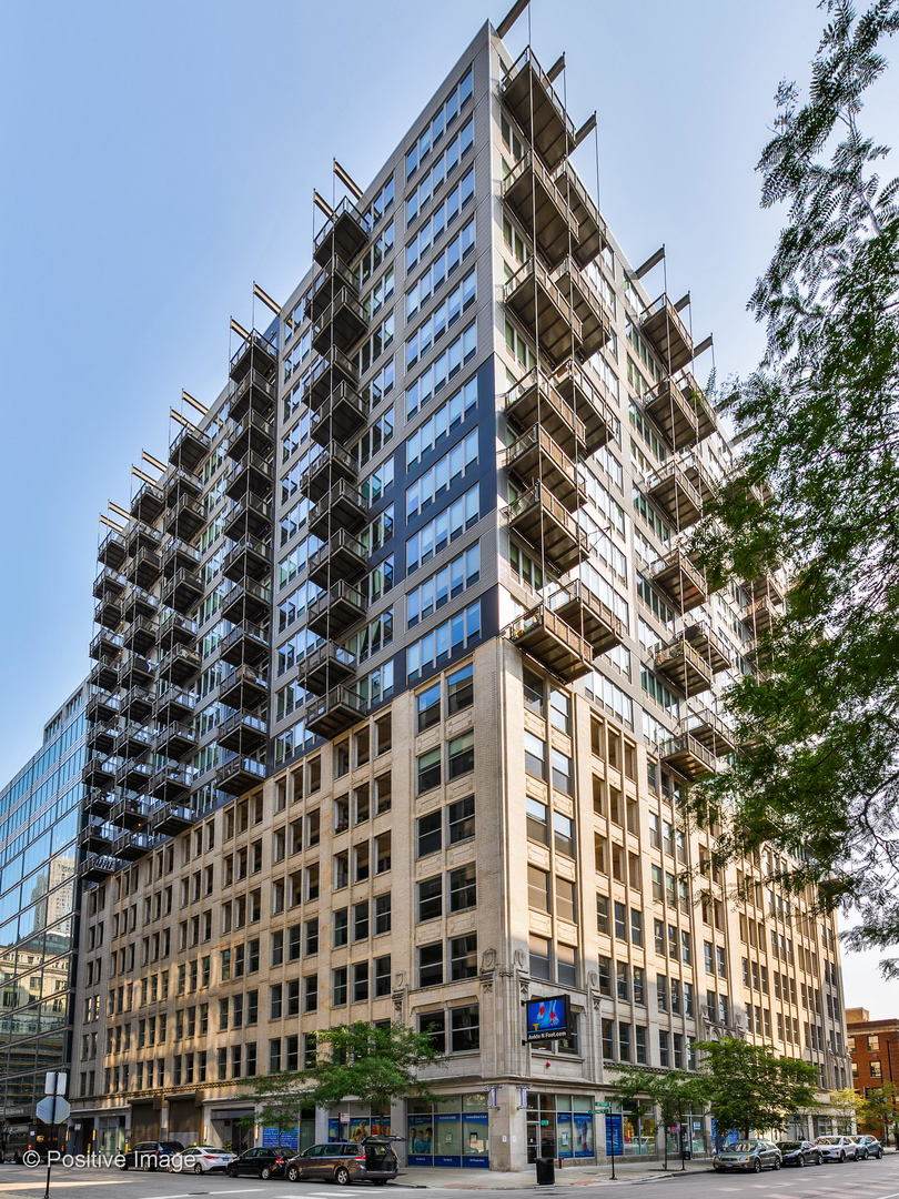565 Quincy Street - Photo 1