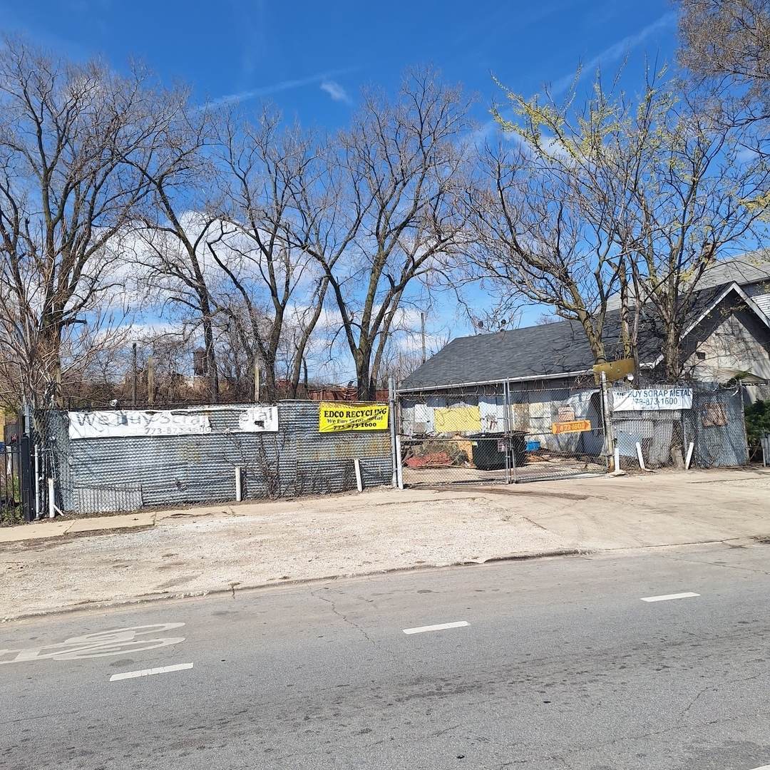 8224 Vincennes Avenue - Photo 1