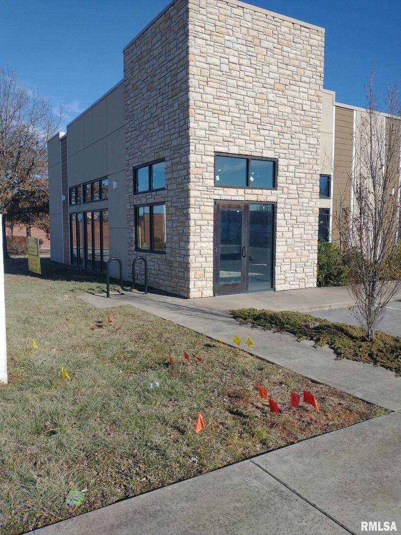 1345 Main Street - Photo 1