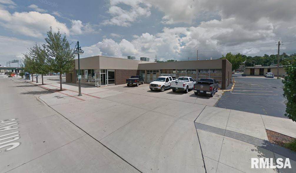 1810 5TH Avenue - Photo 1