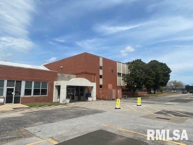 500 42ND Street - Photo 1