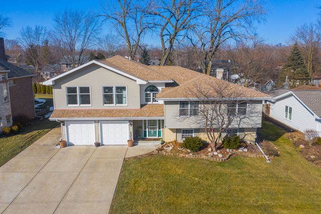 21W680 Buckingham Road - Photo 1