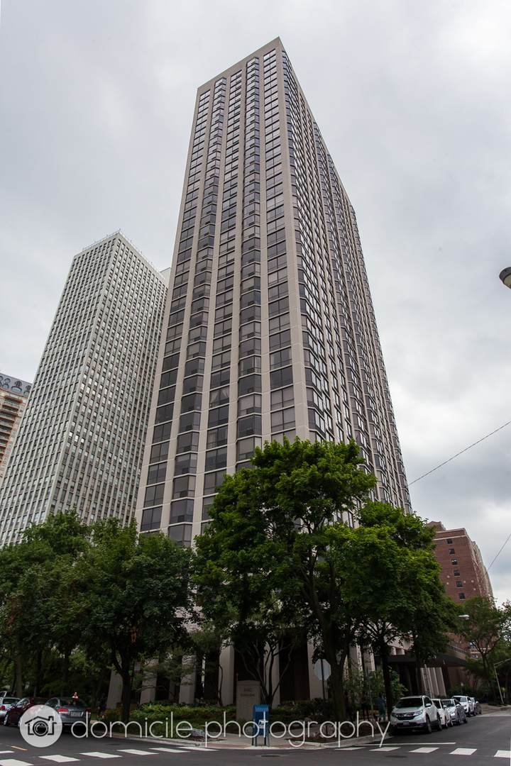 2650 Lakeview Avenue - Photo 1