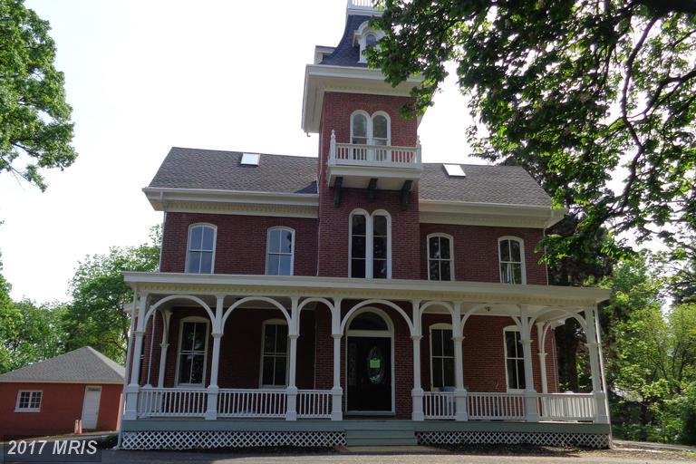 213 Prince Street - Photo 1