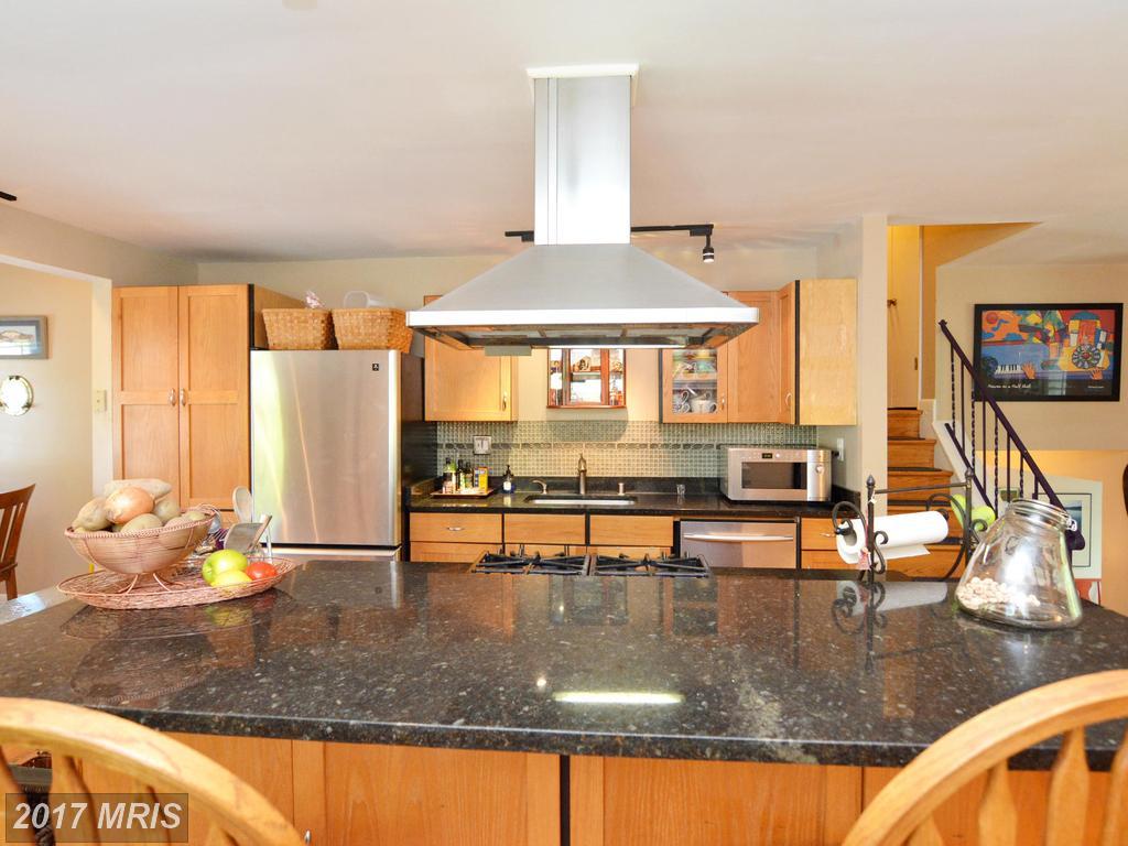 1348 Sycamore Avenue - Photo 1