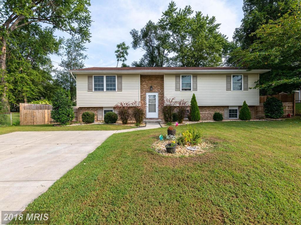 390 4TH Avenue - Photo 1