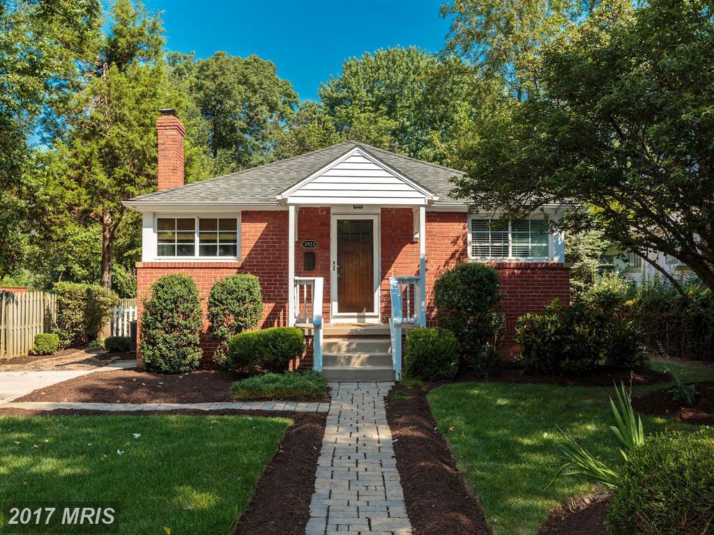 3923 7TH Street - Photo 1