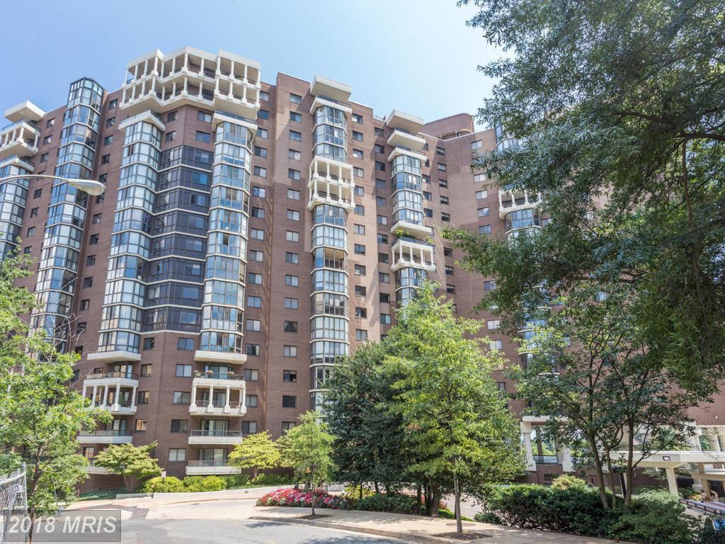 1600 Oak Street - Photo 1