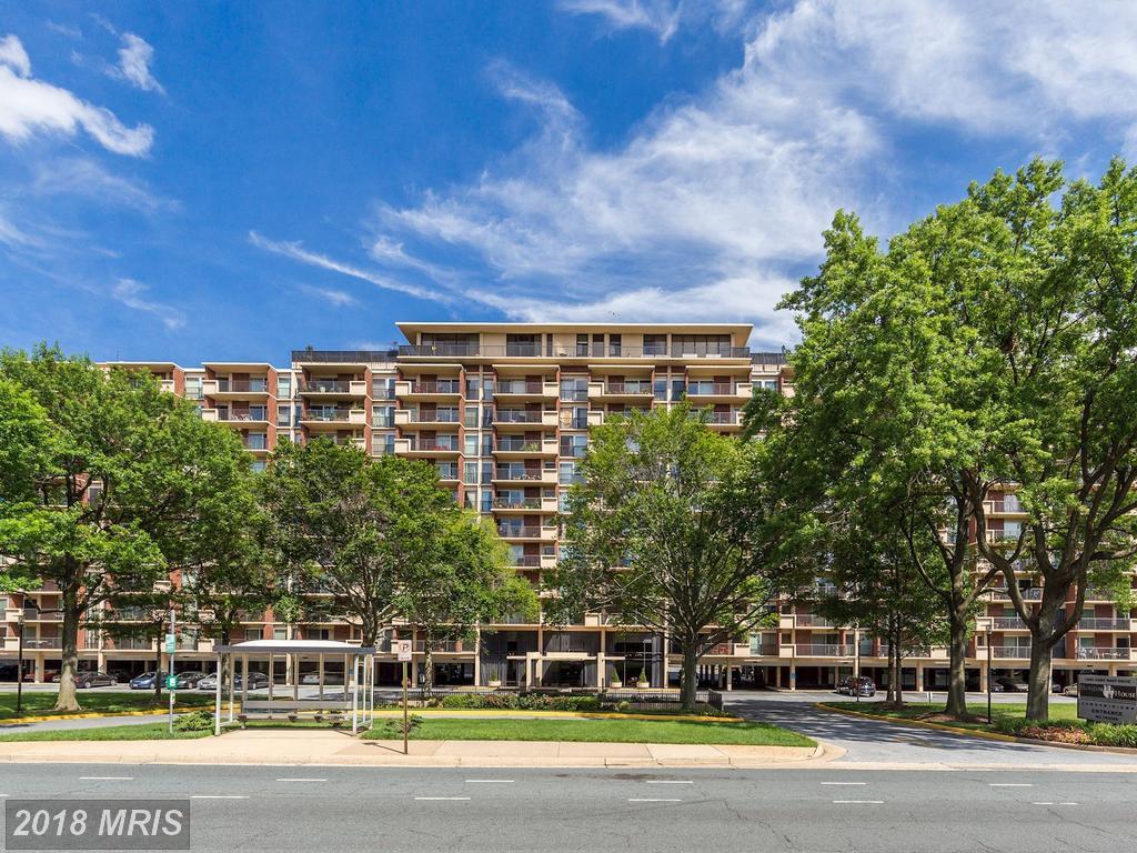 1300 Army Navy Drive - Photo 1