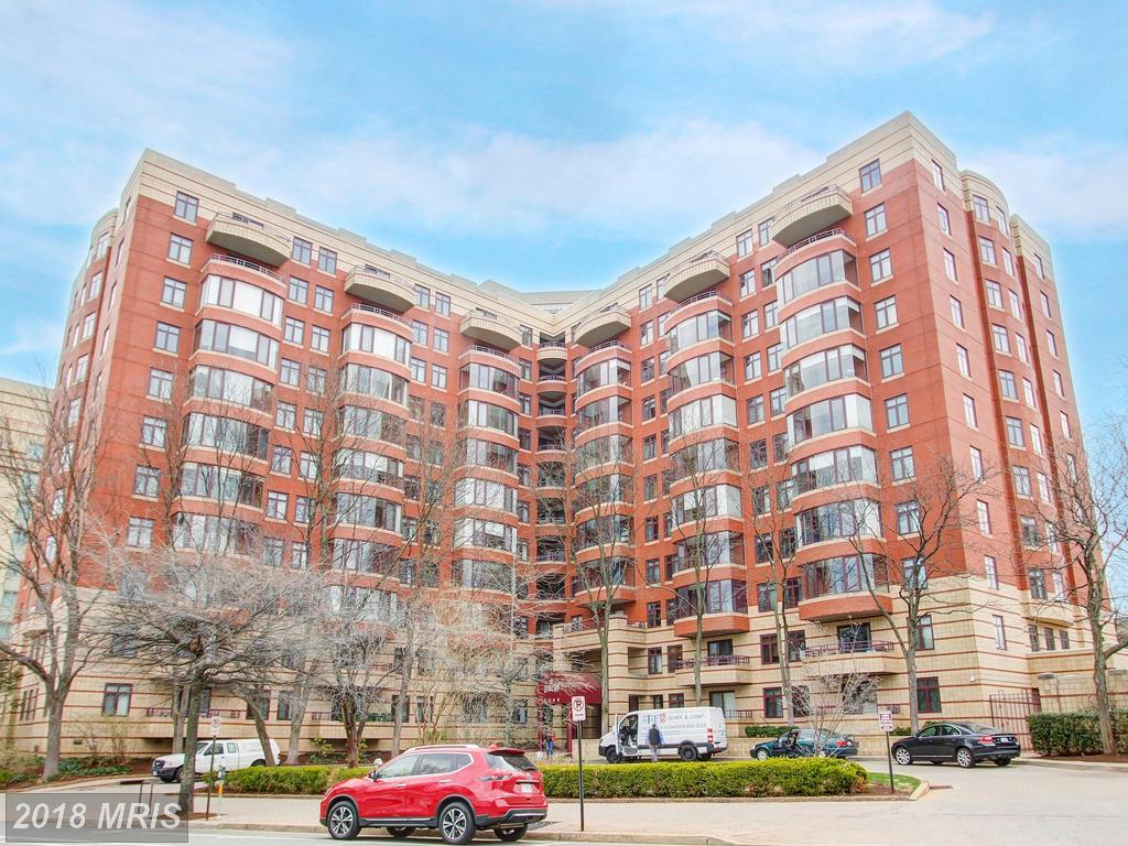 2400 Clarendon Boulevard - Photo 1