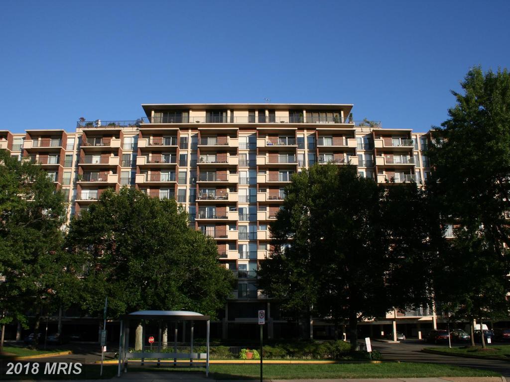 1300 Army Navy Drive - Photo 1