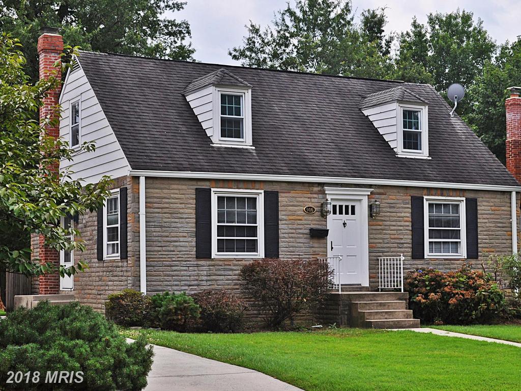 906 16TH Street - Photo 1
