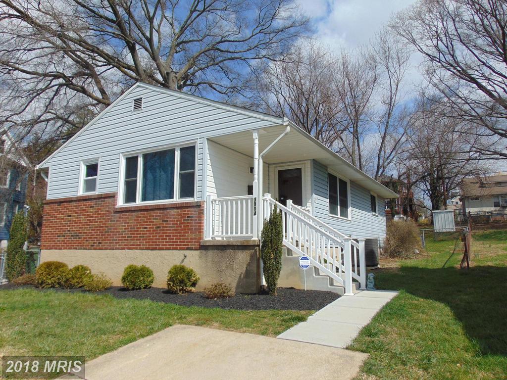 3904 Pinewood Avenue - Photo 1