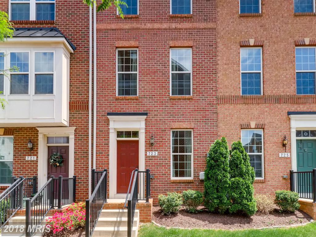 723 Macon Street - Photo 1