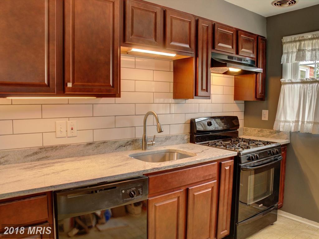 6014 Carter Avenue - Photo 1