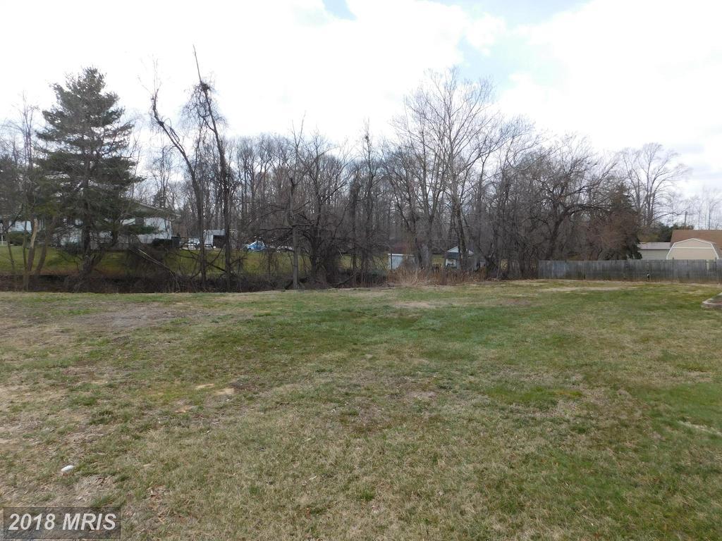 Eastern Avenue - Photo 1